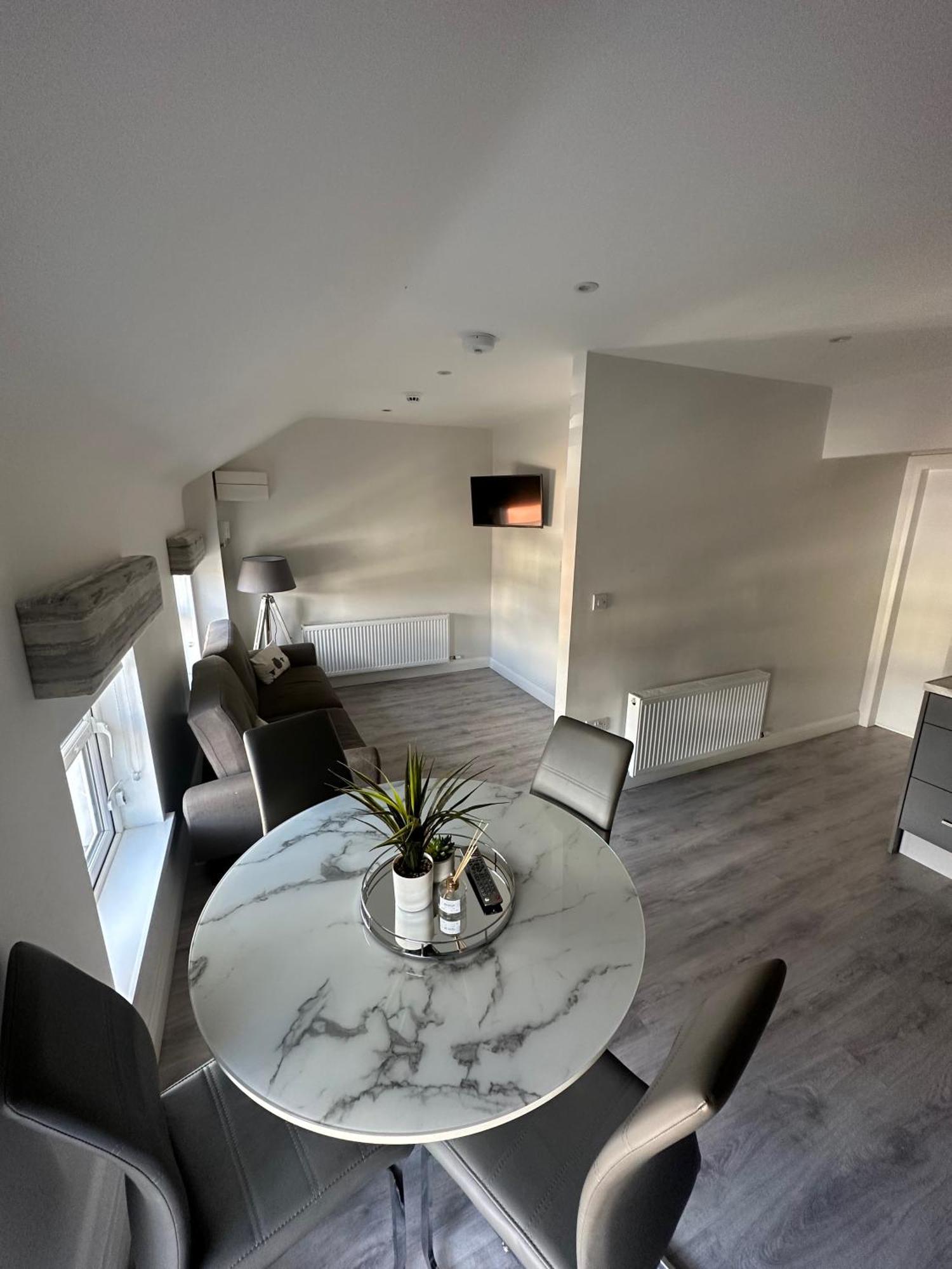 Westland Suites - Stylish, Modern, Elegant, Central Apartments A Лондондеррі Екстер'єр фото