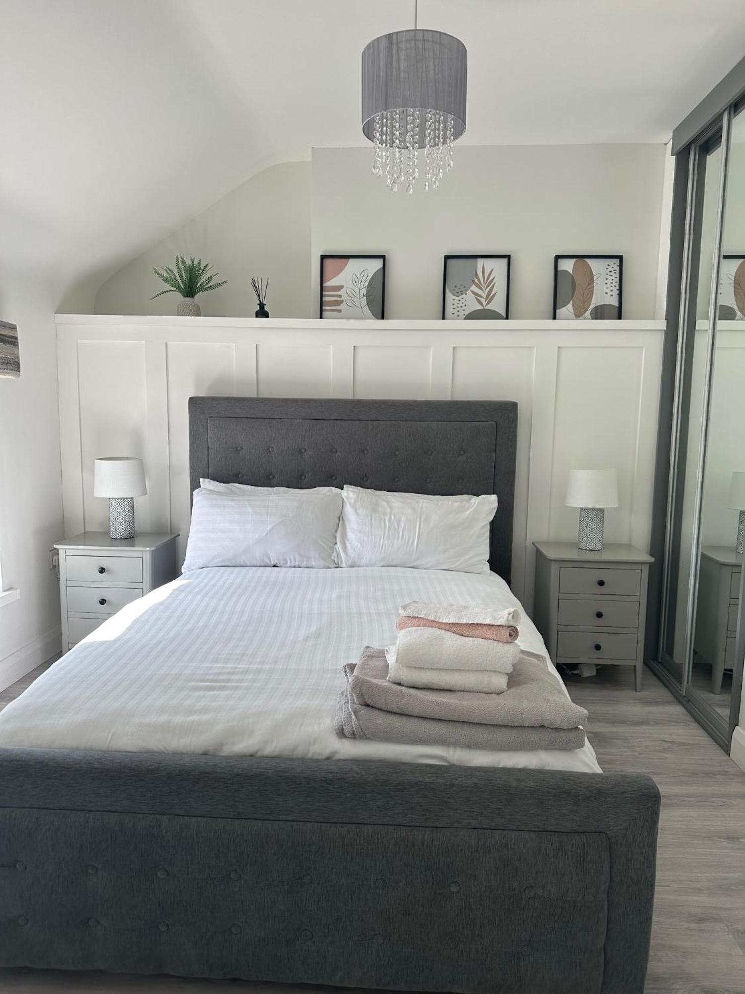 Westland Suites - Stylish, Modern, Elegant, Central Apartments A Лондондеррі Екстер'єр фото